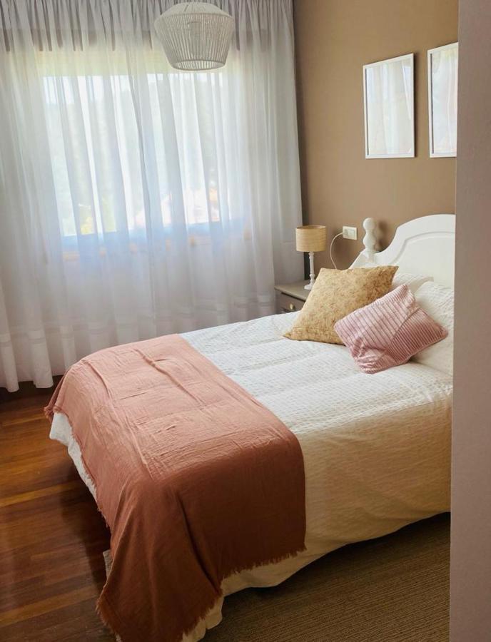 Tu Hogar En El Corazon De O Salnes Apartman Meaño Kültér fotó